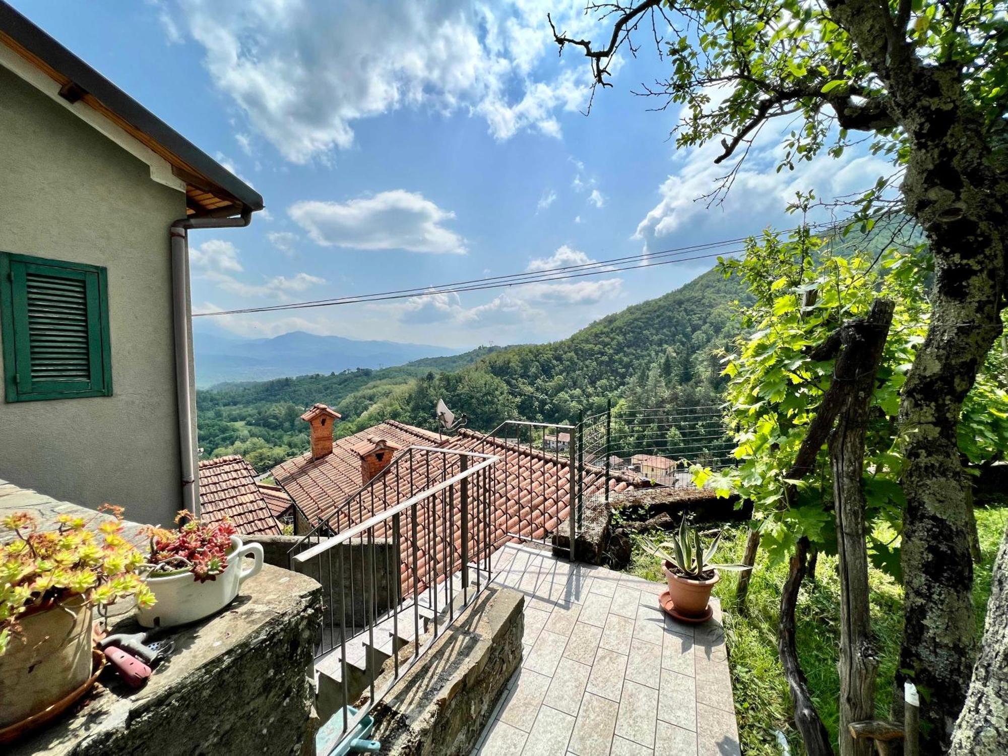 La Finestra Di Dante Apartman Mulazzo Kültér fotó