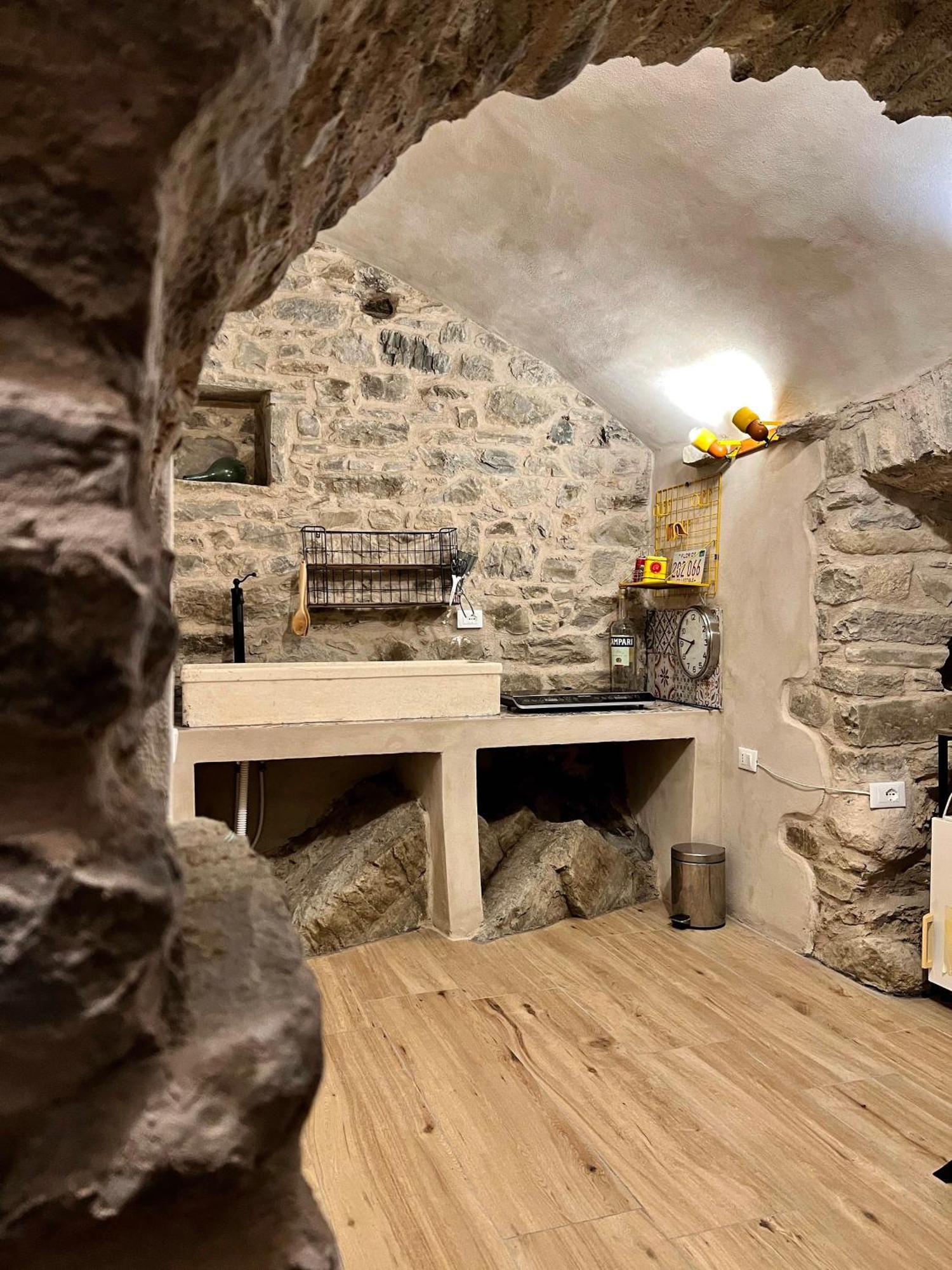 La Finestra Di Dante Apartman Mulazzo Kültér fotó