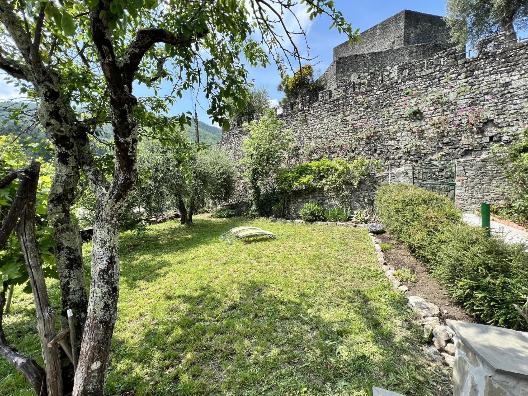 La Finestra Di Dante Apartman Mulazzo Kültér fotó